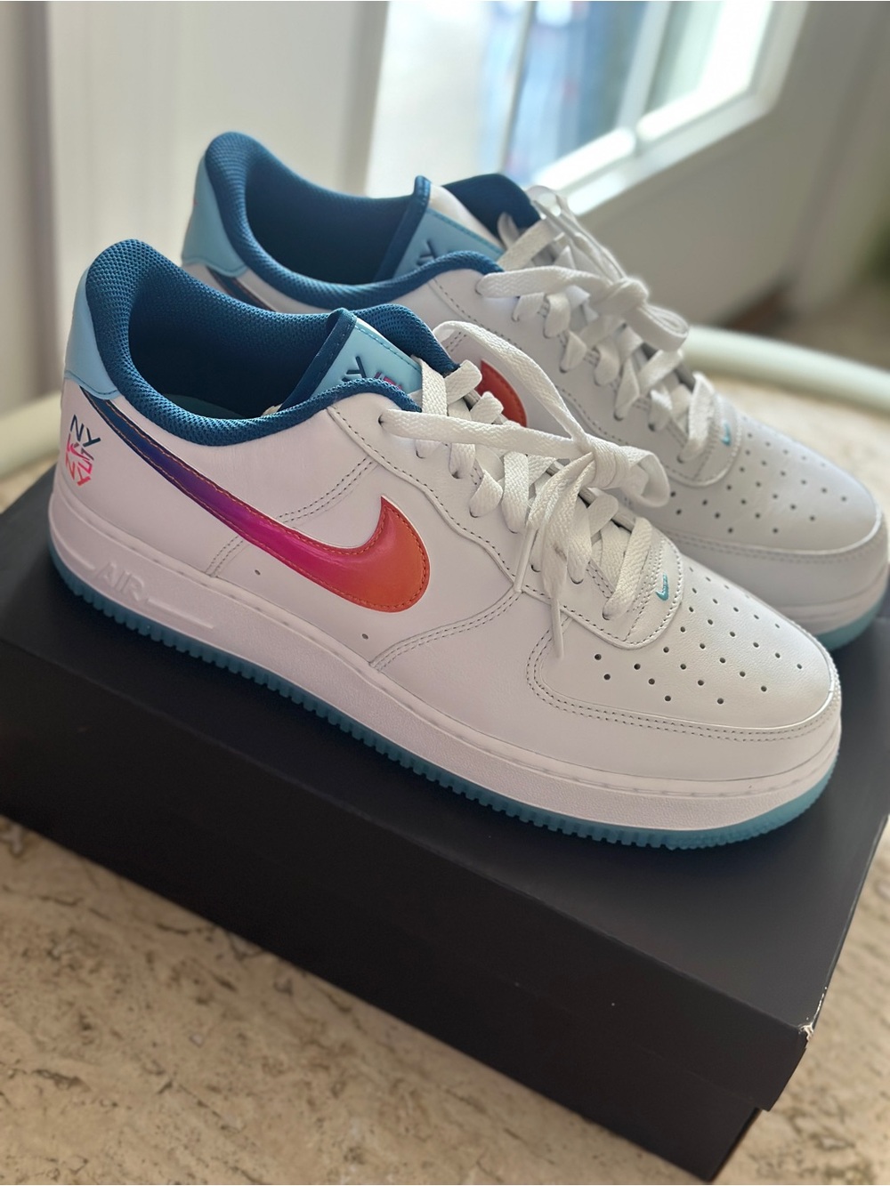 Nike Air Force 1 Low 07 PRM Size 9,5 Mens White/ Multicolor NEw With Box